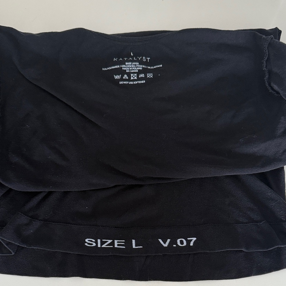 Katalyst base layer size Large black v.07 top and pants